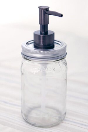 Mason jar soap dispenser